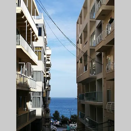 Studio With Sea View Apartamento Sliema