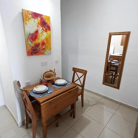 Studio With Sea View 아파트
